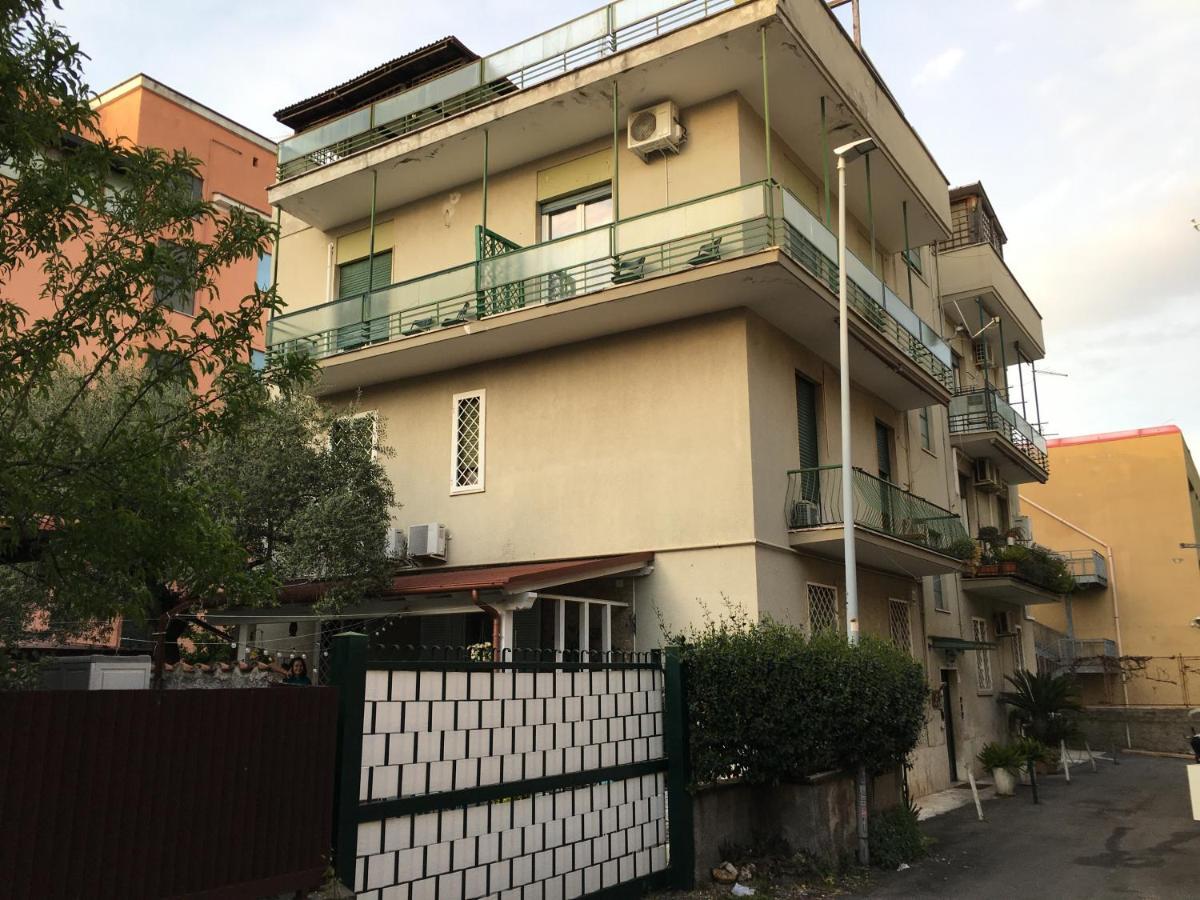 Sunny Rome Attico Con Jacuzzi, Terrazzo E Fibra Apartment Exterior photo